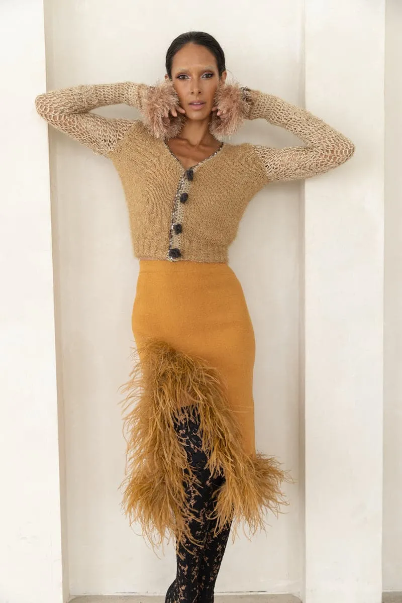 CAMEL KNIT SKIRT WITH FEATHER TRIM