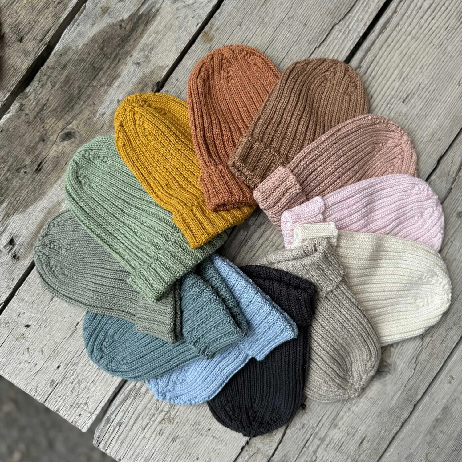 Cappello in maglia Ecrù