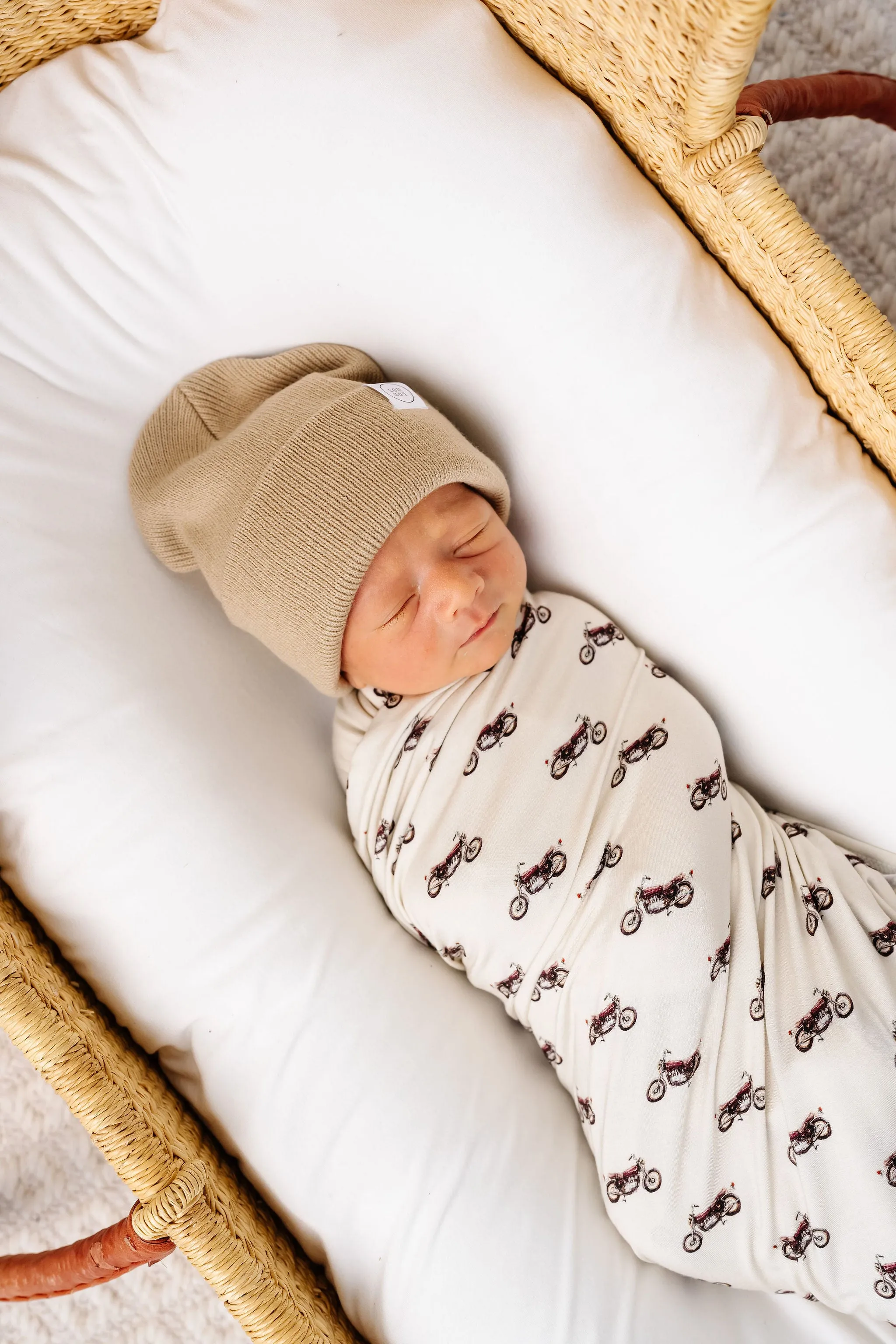 Cruz Newborn Hat Bundle (Gown)